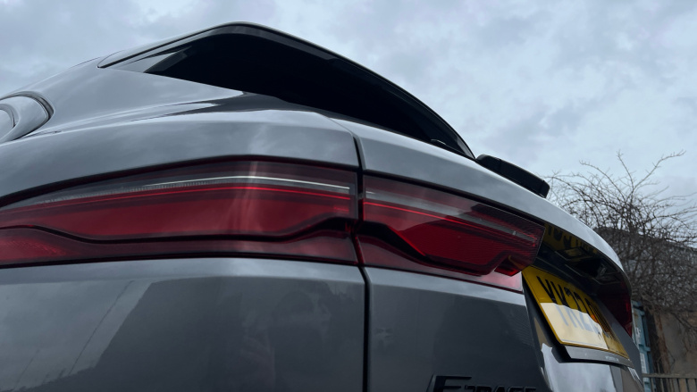 Jaguar F-Pace 2.0 D200 R-Dynamic Black 5dr Auto AWD Diesel Estate